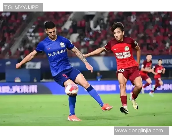 河南建业队在中超联赛中取得四连胜,队员们斩获表现出色,球队实力再次被认可 河南建业队在中超联赛中取得四连胜,队员们斩获表现出色,球队实力再次被认可