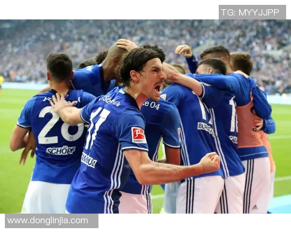 汉堡主场惨败，沙尔克04拔得头筹：德甲赛季迎来新篇章