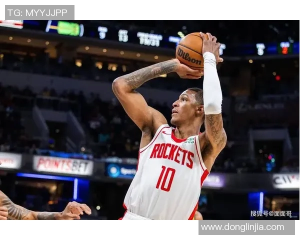 火箭队主场大胜，球迷热议新引援表现抢眼