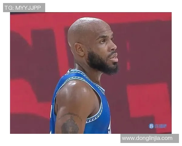 罗伯特-高登带领球队跻身CBA季后赛,成为关键先锋 罗伯特-高登带领球队跻身CBA季后赛,成为关键先锋