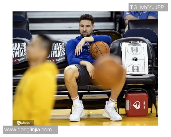 汤普森康复进入关键期，教练组密切关注他的恢复情况