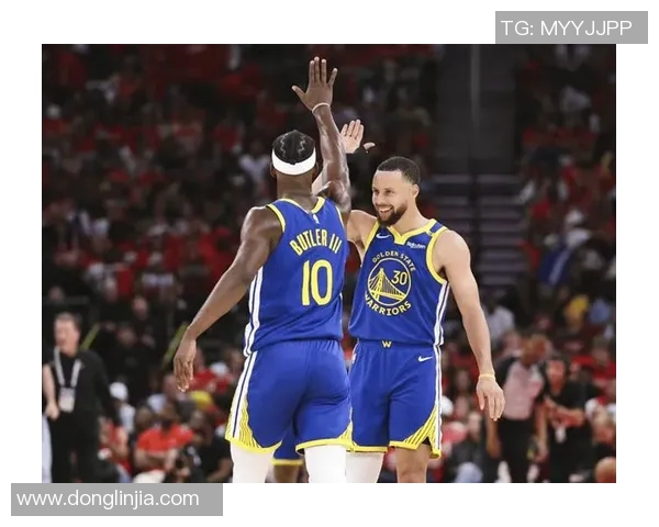 勇士逆转独行侠，库里狂砍35分带队惊险胜出