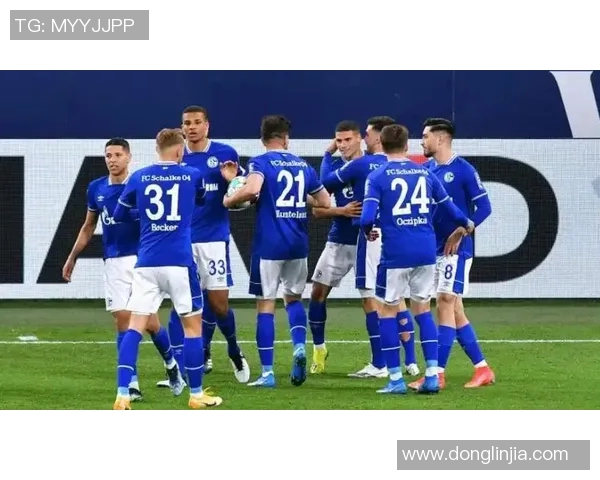 沙尔克客负添德甲榜尾悲情,难掩落寞寒冬漫长 沙尔克客负添德甲榜尾悲情,难掩落寞寒冬漫长