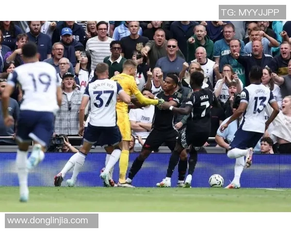 艾因特拉赫特主场不败记录延续，奥古斯堡难逾重围